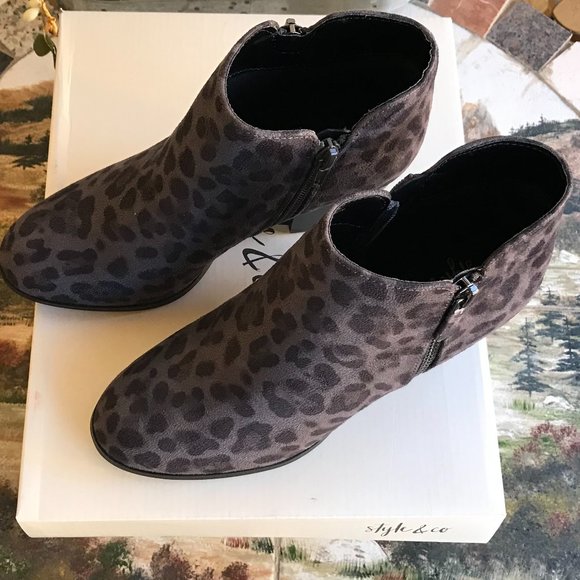 STYLE & CO Gray Leopard Ankle Boots - 5 - Picture 3 of 9